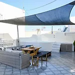 By Georgia Apartman *