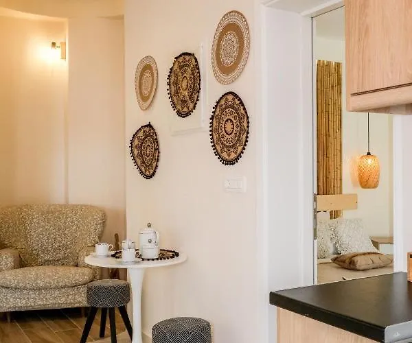 By Georgia * Fira (Santorini)