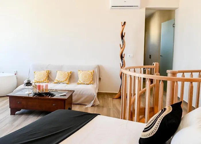 By Georgia * Fira (Santorini)