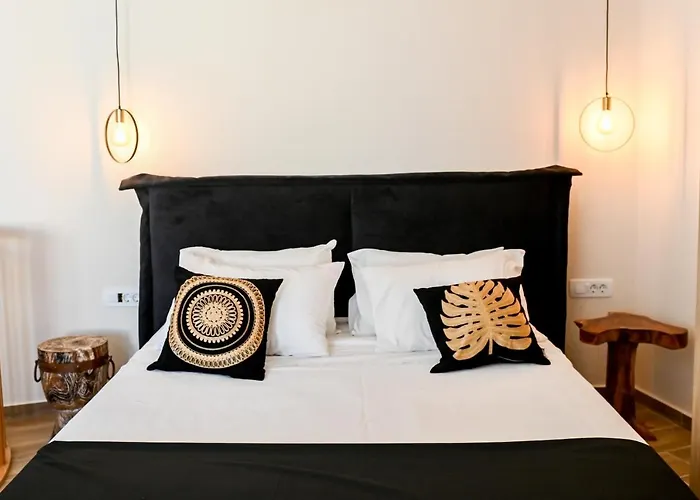 Apartamento By Georgia Fira (Santorini)