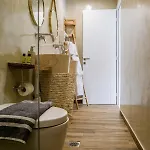 By Georgia Apartmán Fira (Santorini)