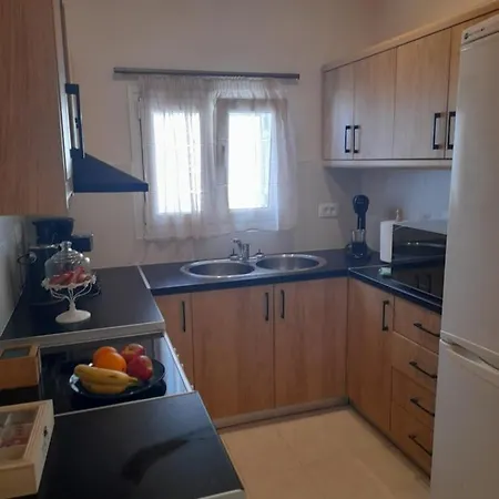 Apartment By Georgia *