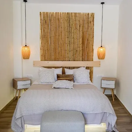 By Georgia Appartement Fira (Santorini)