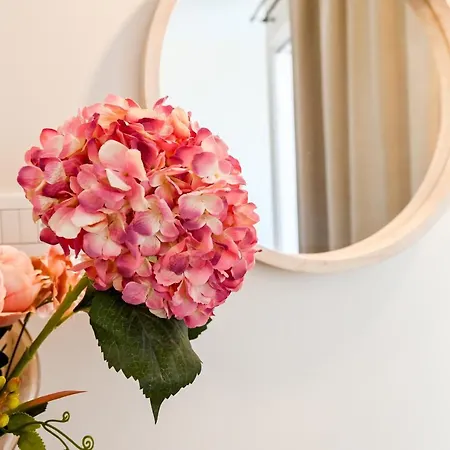 Appartement By Georgia Fira (Santorini)